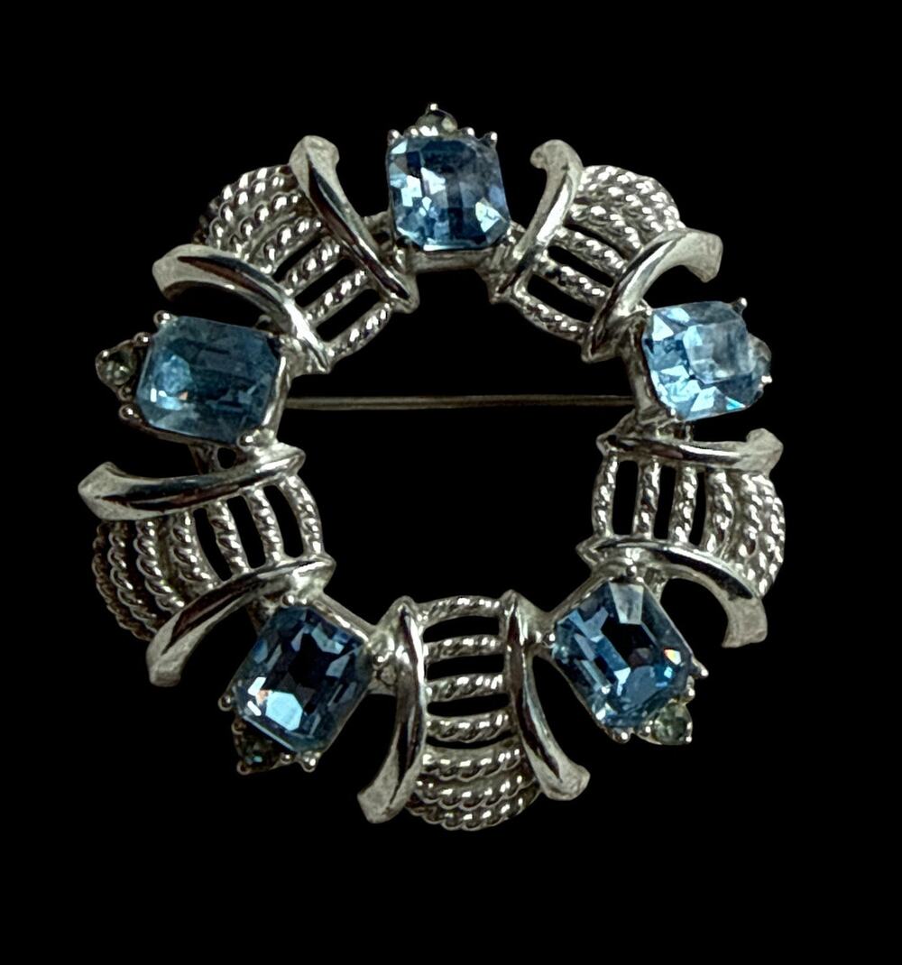 Vintage Blue Rhinestone Circle Wreath Brooch Silver Tone Round Pin 1.75"